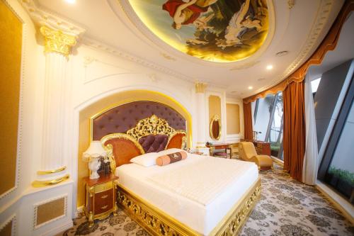 King Suite with Spa Bath