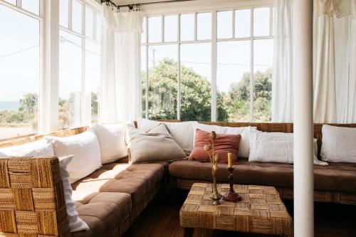 Ocean beach front, 3 Capes Cottage. in Eaglehawk Neck