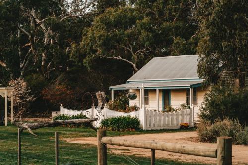 Freshwater Creek Cottages & Farm Stay