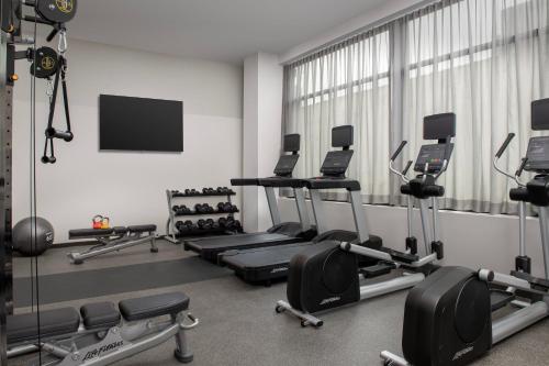 SpringHill Suites by Marriott New York Queens - image 10