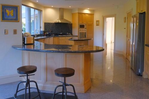 Kellyville Luxury 5 Br House Quiet & Spacious photo 4