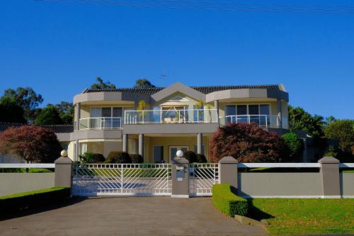 Kellyville Luxury 5 Br House Quiet & Spacious
