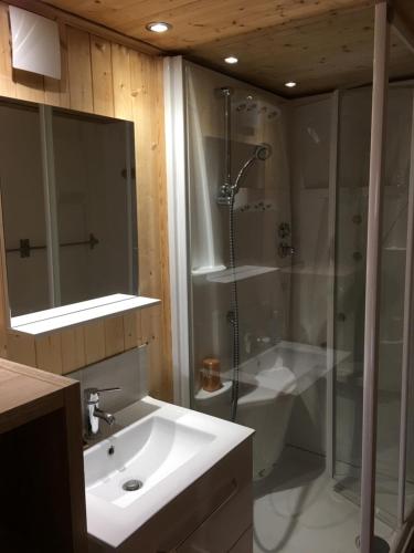 Fürdőszoba, Le chalet de Doucy Bardet in Habere-Poche