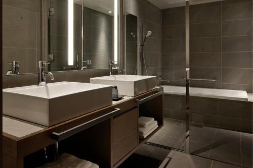 Superior Suite A image 2