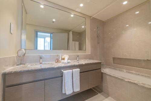 FIRST CLASS 2BR with full DUBAI BOULEVARD view, Dubai (Foto 6)