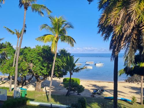 CAPLAGE - BEACHFRONT GROUND FLOOR APARTMENT in TAMARIN, Tamarin (foto 2)