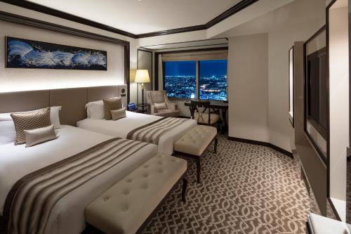 Sky Resort Floor The Club Comfort Twin Room with City View