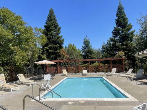 Swimming pool, Rocklin Park Hotel in Rocklin (CA)