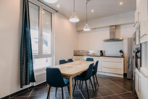 Coeur de ville #H3 - WIFI et NETFLIX - Lave linge - Logement partagé - Chambre privée