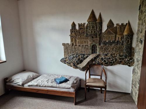 Oprema, Penzion hrad Doubravka in Sobedruhy