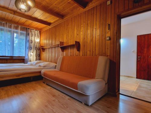 Premium Quadruple Room image 10