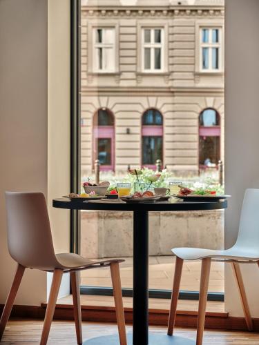 餐厅, 华沙市中心假日酒店-洲际酒店集团旗下 (Holiday Inn Warsaw City Centre By IHG) in 华沙