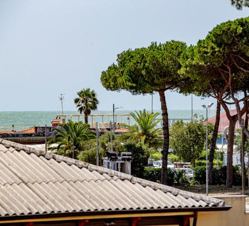 Splendida camera vista mare con terrazza e finiture di lusso