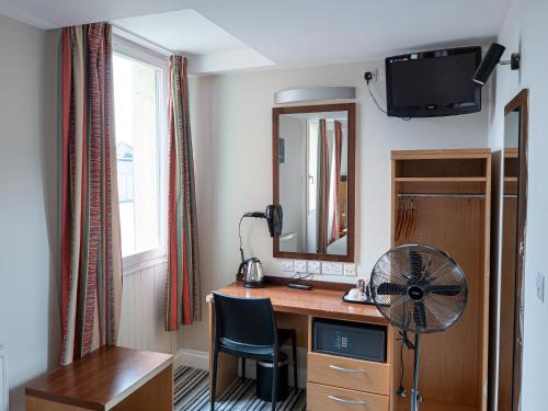 Belgrave Hotel - main image