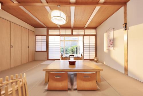 Japanese-Style Quadruple Room