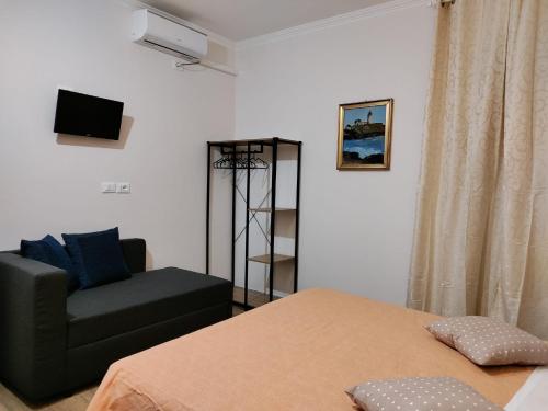 GOLDEN ROOMS Cipro - image 6