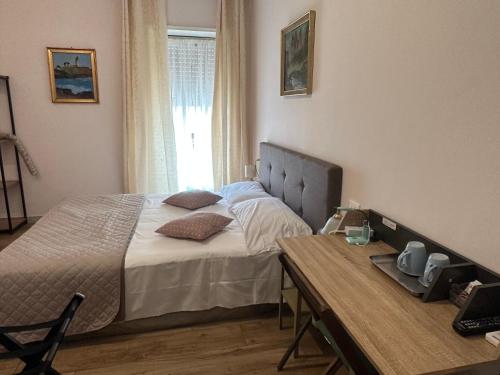 GOLDEN ROOMS Cipro - image 14