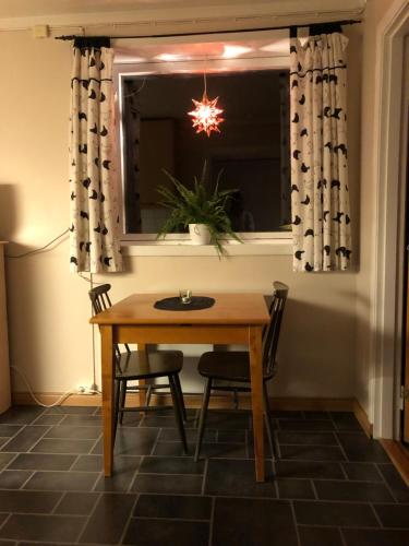 設施, Koselig leilighet i Austbygde med Wifi in 艾斯特比格德