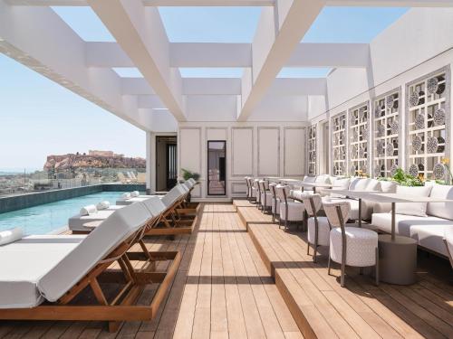 陽台/露台, 雅典埃斯佩里亞宮殿酒店-萊昂納多酒店旗下 (NYX Esperia Palace Hotel Athens by Leonardo Hotels) in 奧莫尼亞