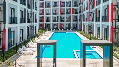 Swimming pool, C Suites Antalia Airport in Antalya