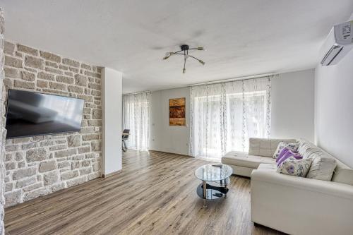 設施, Casa Ti sei with Private Pool in 卡斯特里爾