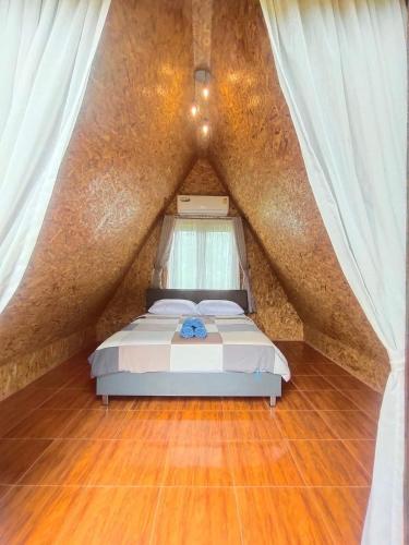 1 queen bed