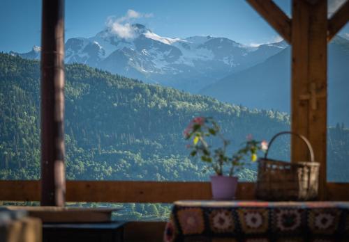 Tuvākā izklaides vieta, Guest House LALI in Bagvdanari