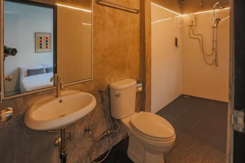 Jailoy Bed - Cafe & Rooftop Room Type - Standard Queen Room