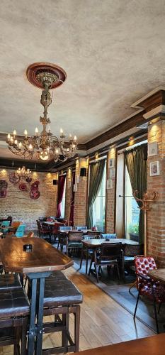 ห้องอาหาร, Villa 1927 in ซเวซดารา