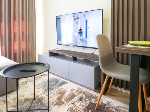 Luxury Apt in Mangalem21 Complex WiFi,AC, Tirana (photo 2)