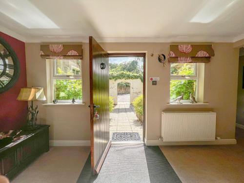 Geltsdale Garden Apartment ground floor home in Wetheral close to Carlisle & Ullswater