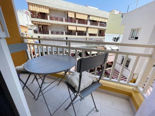 One-Bedroom Apartment image 4