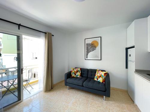 One-Bedroom Apartment image 9