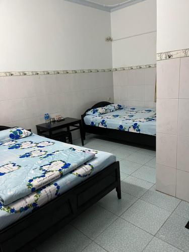 2 double beds