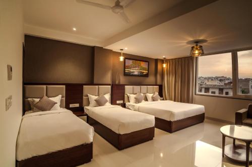 Family Room with City View