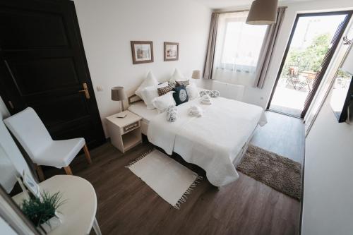 Rokusfalvy Borhotel es Fogado in Etyek