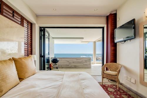 Bali Luxury Suite E – Camps Bay, CO