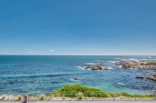 Bali Luxury Suite E – Camps Bay, CO