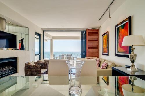 Bali Luxury Suite E – Camps Bay, CO