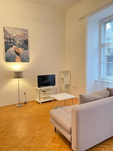 AlPa 2 Zimmer Wohnung in Wien Rochusmarkt, Wiedeń