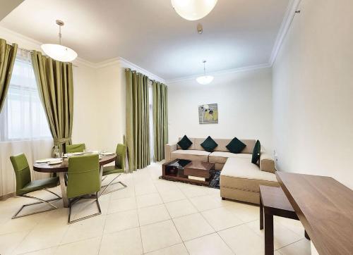 RH- Huge, Comfortable 01 BR Apartment in Barsha1