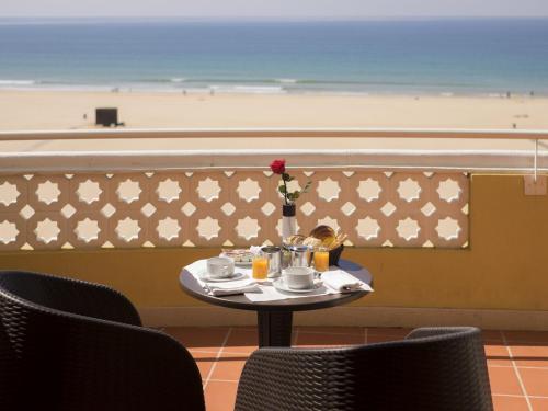 AP Oriental Beach - Adults Friendly