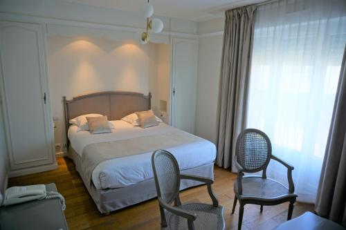 2 twin beds