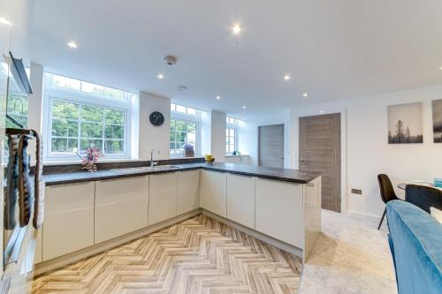 Instalaciones, Stylish & Contemporary 2-Bed Townhouse - Parking - Wi-Fi - Netflix in Worksop