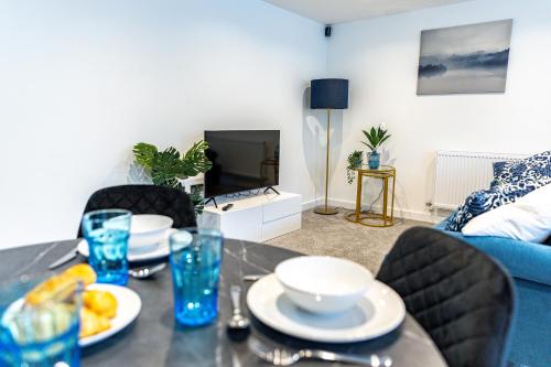 Stylish & Contemporary 2-Bed Townhouse - Parking - Wi-Fi - Netflix
