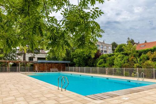 Swimming pool, GuestReady - Serene Refuge near The City of Light in Garches