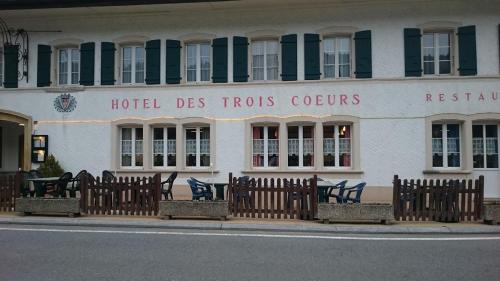  Hôtel-Restaurant des 3 Coeurs, Vaulion bei Lignerolle