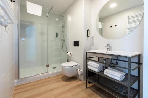 2 bedrooms, 3 beds