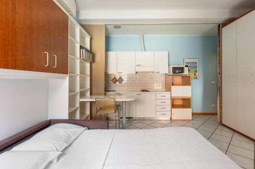 Turquoise Studio by Wonderful Italy