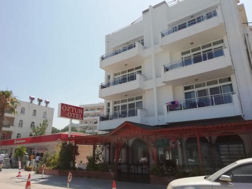 ÖZTUR OTEL YUMURTALIK